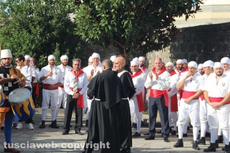 La preparazione del corteo storico