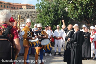 La preparazione del corteo storico