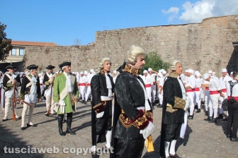 La preparazione del corteo storico