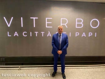 La presentazione del maxischermo a Fiumicino