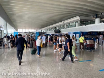 La presentazione del maxischermo a Fiumicino