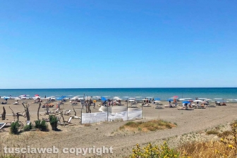 Prima domenica d'estate a Tarquinia lido