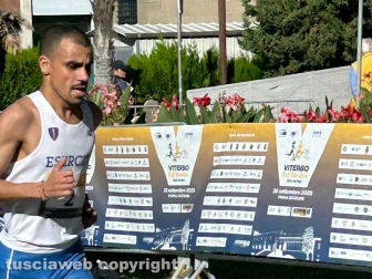 Viterbo - La prima Half Marathon - L'arrivo - Marouan Razine, primo classificato
