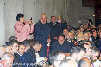La prima messa del vescovo Piazza