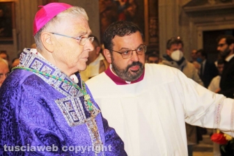 La prima messa del vescovo Piazza
