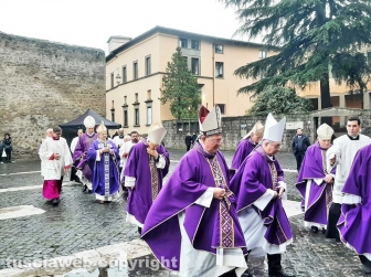La prima messa del vescovo Piazza