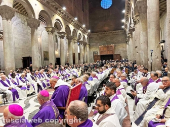 La prima messa del vescovo Piazza