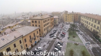 Neve nella zona di piazza della Rocca vista col drone