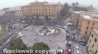 Neve nella zona di piazza della Rocca vista col drone