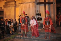 Le immagini della suggestiva processione a Bagnaia