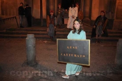 Le immagini della suggestiva processione a Bagnaia