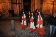 Le immagini della suggestiva processione a Bagnaia