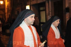 Le immagini della suggestiva processione a Bagnaia
