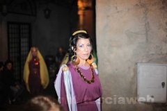 Le immagini della suggestiva processione a Bagnaia