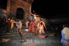 Le immagini della suggestiva processione a Bagnaia