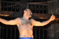 Le immagini della suggestiva processione a Bagnaia