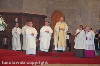 Viterbo - La messa per la celebrazione del Corpus Domini