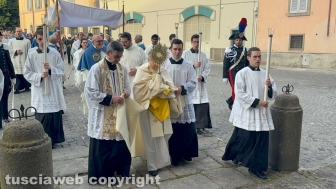 Viterbo - La processione del Corpus domini - Il vescovo Francesco Orazio Piazza