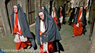 Bagnaia - Venerdì santo - La processione del Cristo morto