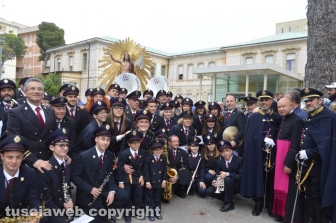 Tarquinia - La processione del Cristo risorto