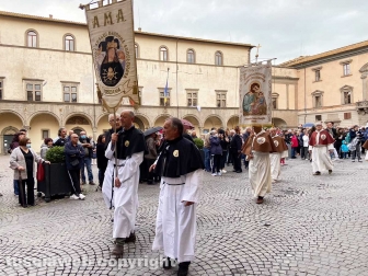 Viterbo - La processione del Santissimo Salvatore