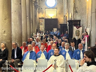 Viterbo - La messa in vista del Corpus domini
