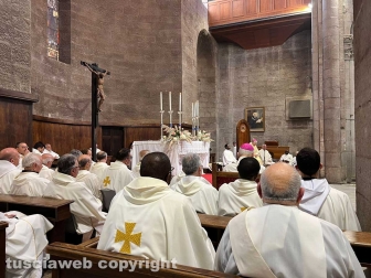 Viterbo - La messa in vista del Corpus domini
