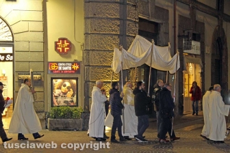 La processione della Madonna di Lourdes
