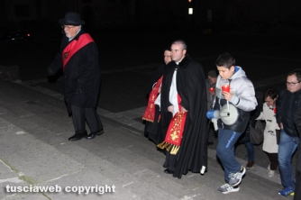 La processione in memoria dei santi Valentino e Ilario