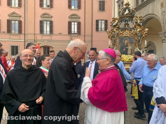 Viterbo - La pioggia non ferma la macchina di Maria santissima Liberatrice