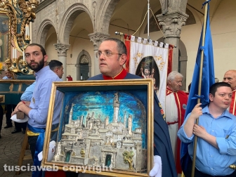 Viterbo - La pioggia non ferma la macchina di Maria santissima Liberatrice