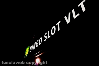 La protesta alla sala Bingo in via Garbini