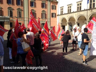 La protesta della Filctem Cgil sotto la Prefettura