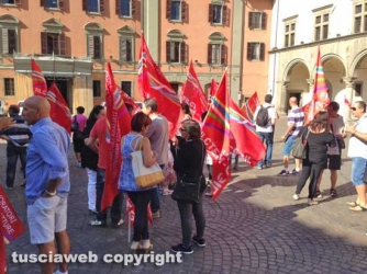 La protesta della Filctem Cgil sotto la Prefettura