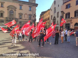 La protesta della Filctem Cgil sotto la Prefettura
