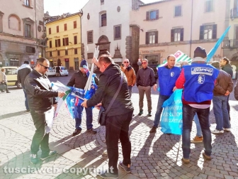 Viterbo - La protesta della polizia penitenziaria