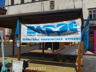 La protesta della polizia penitenziaria