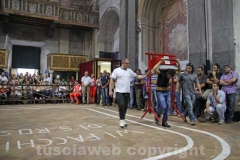 La prova degli aspiranti facchini