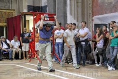 La prova degli aspiranti facchini