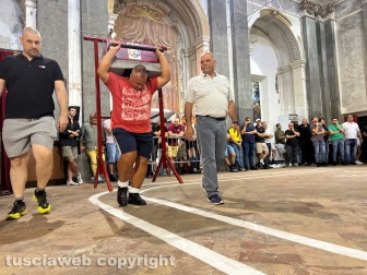 Viterbo - La prova di portata dei facchini