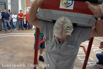 La prova di portata dei facchini di Santa Rosa
