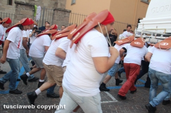 La prova di trasporto del traliccio di Gloria