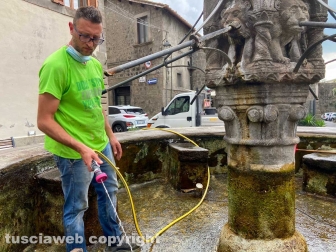La pulizia delle fontane
