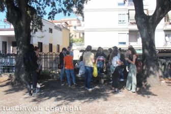 La Rete degli studenti medi pulisce Pratogiardino