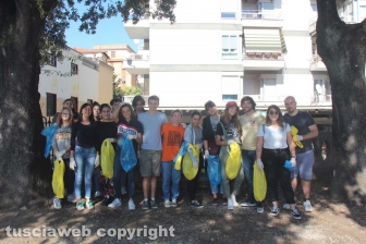 La Rete degli studenti medi pulisce Pratogiardino