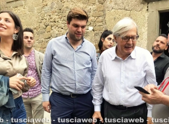 Vittorio Sgarbi a Bassano in Teverina col sindaco Alessandro Romoli