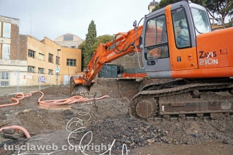 La rottura del collettore fognario al Sacrario