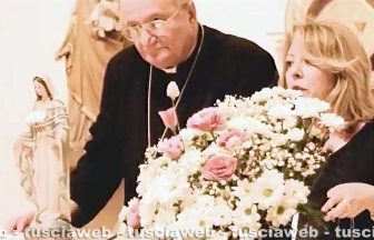 Madonna di Trevignano - Gisella Cardia con l'ex vescovo di Civita Castellana, Romano Rossi