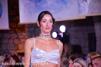 Viterbo - La prima edizione di Donne in Fiore, la sfilata di moda degli stilisti internazionali