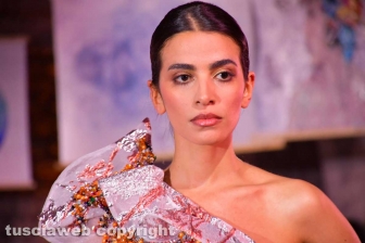 Viterbo - La prima edizione di Donne in Fiore, la sfilata di moda degli stilisti internazionali